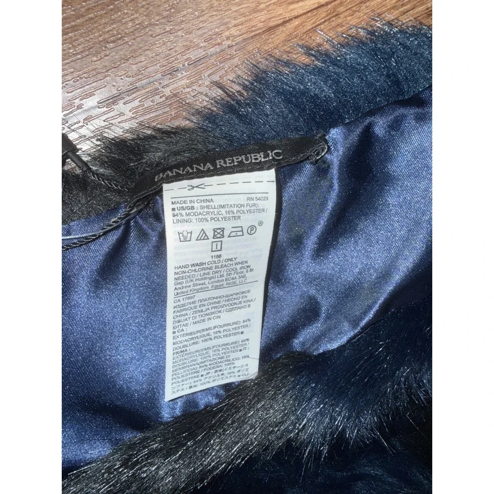 Banana Republic Striped Faux Fur Scarf Preppy Navy Black 889128-01-1 NWT